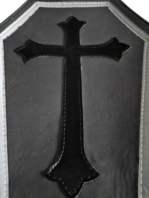 Vampyr Coffin Bag