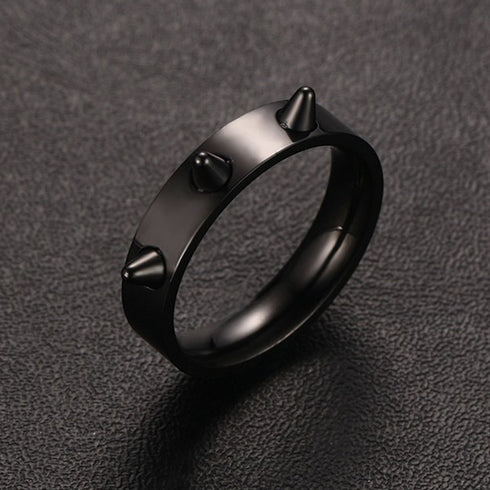 Spikes Crown Ring Black